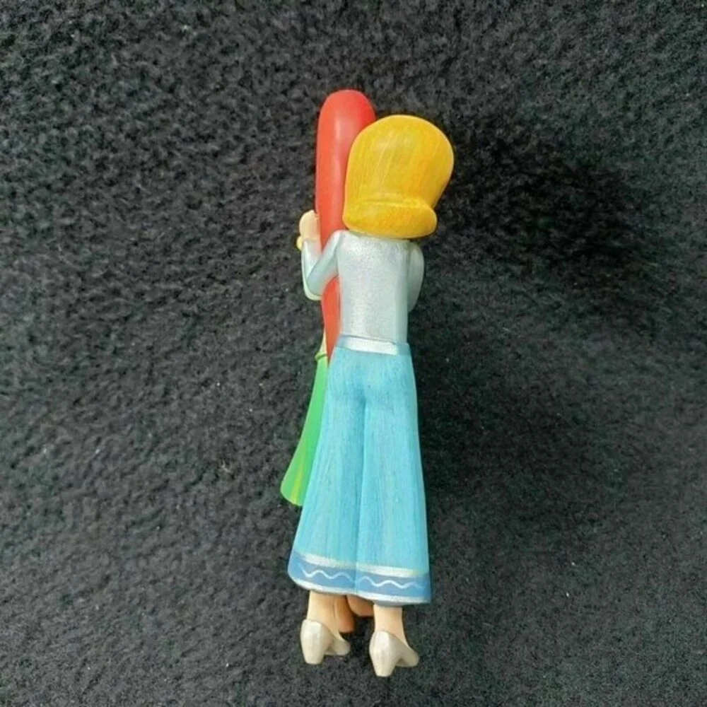 Hallmark Ornament Sisters Theres No Better Friend Christmas Heart QXG5597‎ 2004